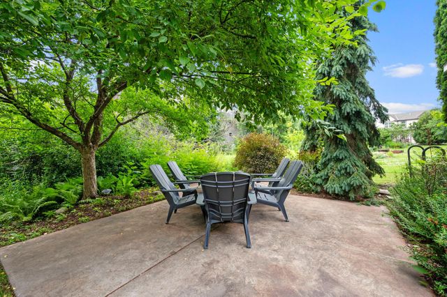 15692 Enfield Avenue N, Hugo, MN 55038