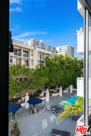 7135 Hollywood Boulevard 305, Los Angeles, CA 90046