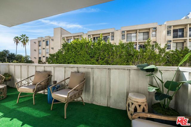 7135 Hollywood Boulevard 305, Los Angeles, CA 90046