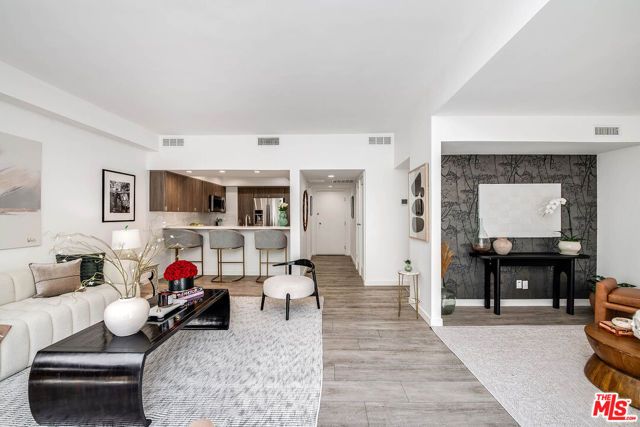 7135 Hollywood Boulevard 305, Los Angeles, CA 90046