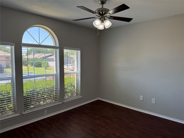 10239 Blackjack Oaks Drive, Dallas, TX 75227