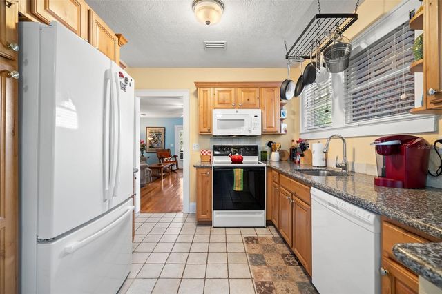 1035 E ROBSON STREET, Tampa, FL 33604