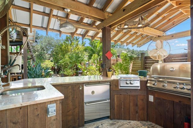 1035 E ROBSON STREET, Tampa, FL 33604