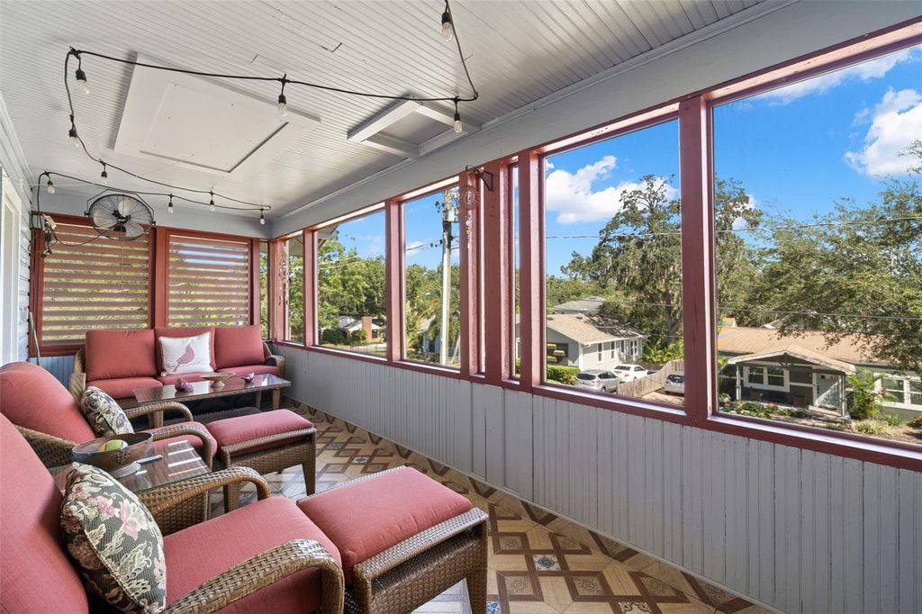 Image 36 of property listing at 1035 E ROBSON STREET, Tampa, FL 33604