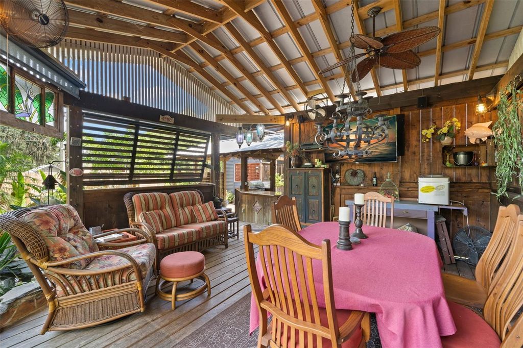 Image 56 of property listing at 1035 E ROBSON STREET, Tampa, FL 33604