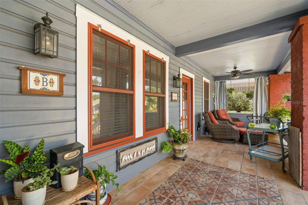 Image 7 of property listing at 1035 E ROBSON STREET, Tampa, FL 33604