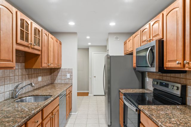 245 Hamilton Avenue 1, Stamford, CT 06902