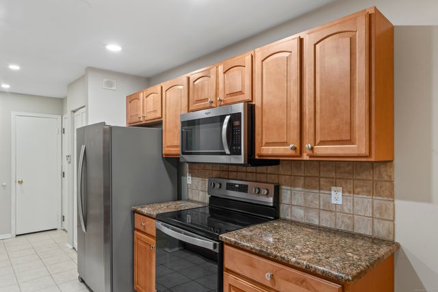 245 Hamilton Avenue 1, Stamford, CT 06902