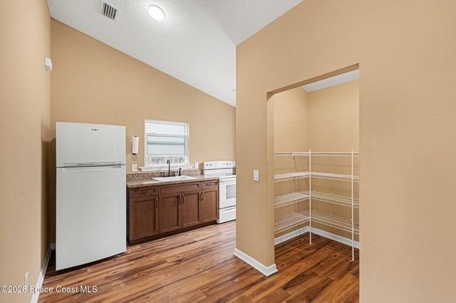 683 Old Oak Street, Melbourne, FL 32935