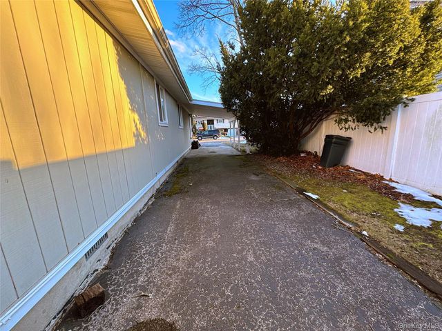 15 Maple Street, West Babylon, NY 11704