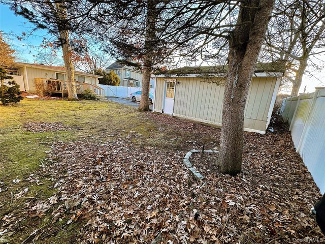 15 Maple Street, West Babylon, NY 11704