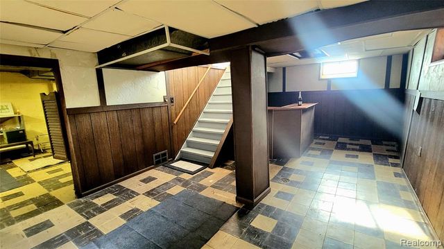 28205 Kaufman Street, Roseville, MI 48066