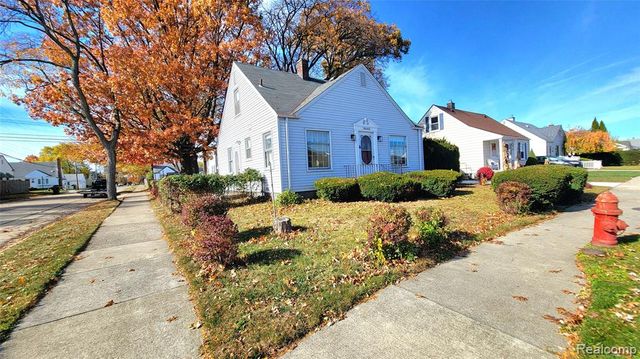 28205 Kaufman Street, Roseville, MI 48066