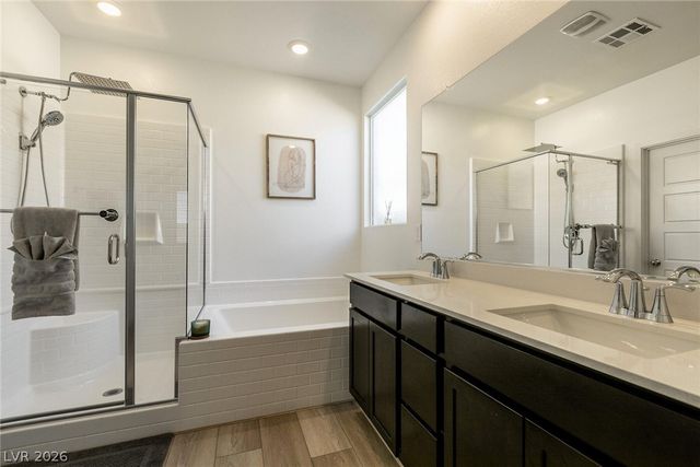 9764 Douglas Fir Street, Las Vegas, NV 89143