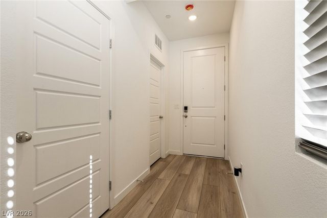 9764 Douglas Fir Street, Las Vegas, NV 89143