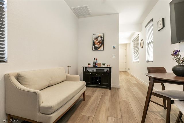 9764 Douglas Fir Street, Las Vegas, NV 89143