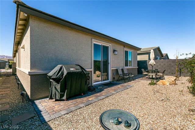 9764 Douglas Fir Street, Las Vegas, NV 89143