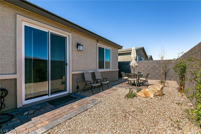 9764 Douglas Fir Street, Las Vegas, NV 89143