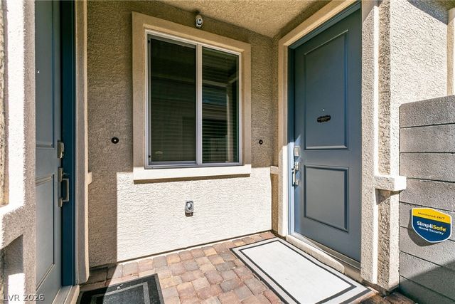 9764 Douglas Fir Street, Las Vegas, NV 89143