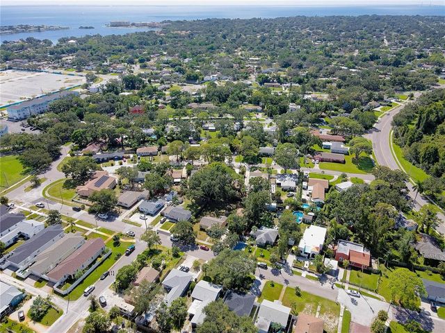 745 ALAMANDA WAY S, St Petersburg, FL 33705