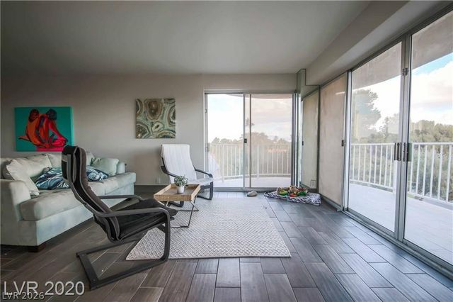 3111 Bel Air Drive 4B, Las Vegas, NV 89109