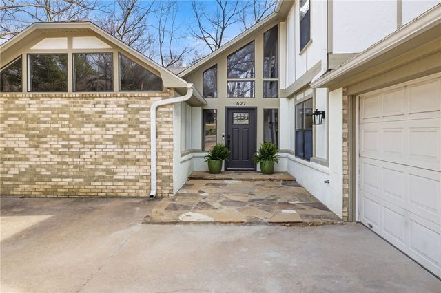 627 N Rockcliff Road, Fayetteville, AR 72701