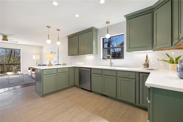 627 N Rockcliff Road, Fayetteville, AR 72701