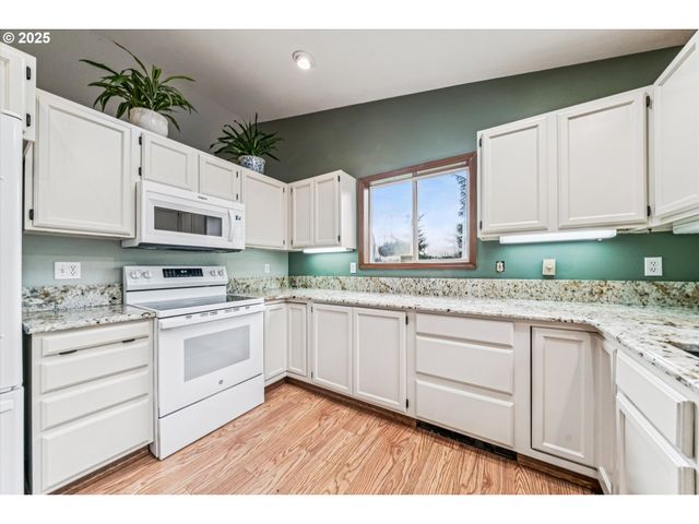 23465 S CENTRAL POINT Rd, Canby, OR 97013