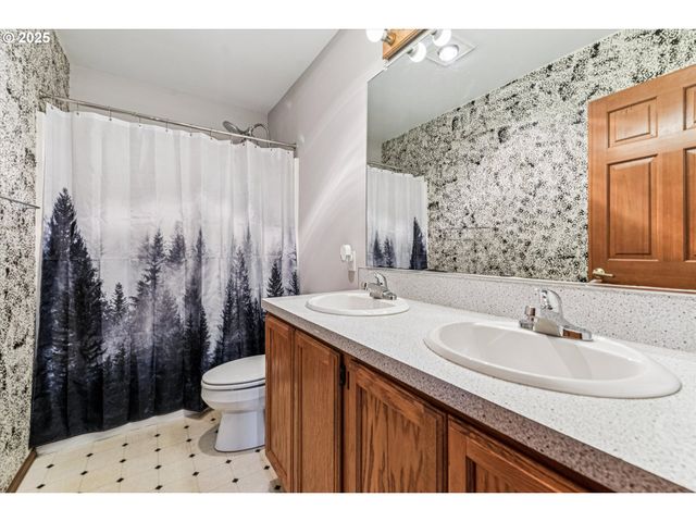 23465 S CENTRAL POINT Rd, Canby, OR 97013