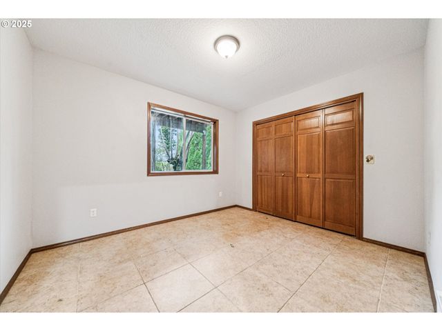 23465 S CENTRAL POINT Rd, Canby, OR 97013