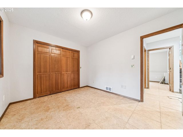 23465 S CENTRAL POINT Rd, Canby, OR 97013