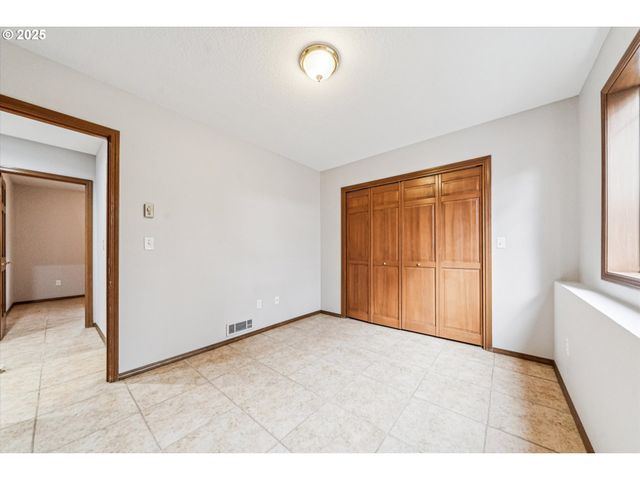 23465 S CENTRAL POINT Rd, Canby, OR 97013