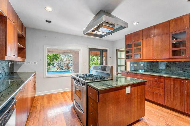 3310 Garden Avenue, Miami Beach, FL 33140