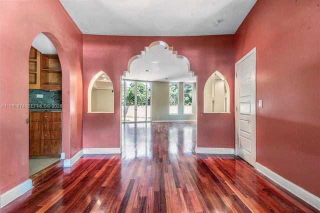 3310 Garden Avenue, Miami Beach, FL 33140