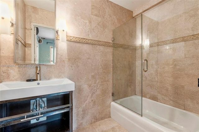 3310 Garden Avenue, Miami Beach, FL 33140