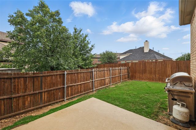 2932 Softwood Circle, Fort Worth, TX 76244