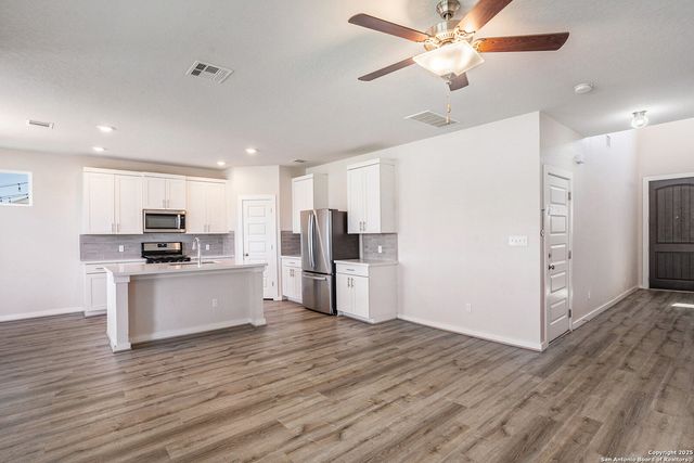 15062 Palm Desert, San Antonio, TX 78217