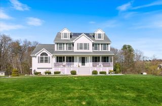 26 Lisa Ln, Haverhill, MA 01835