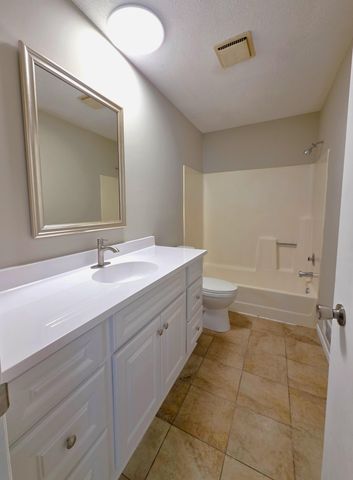 4710 Lenore Lane, Eagan, MN 55122