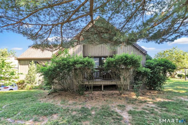 93 Seminole Lane B, Stratford, CT 06614