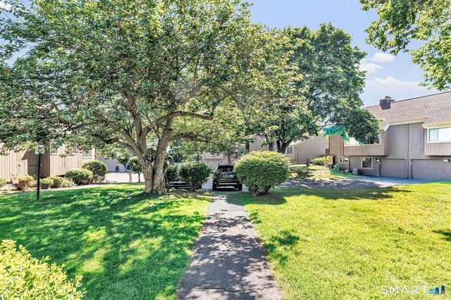 93 Seminole Lane B, Stratford, CT 06614