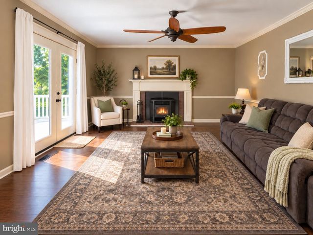 8455 CARDINAL LN, White Plains, MD 20695