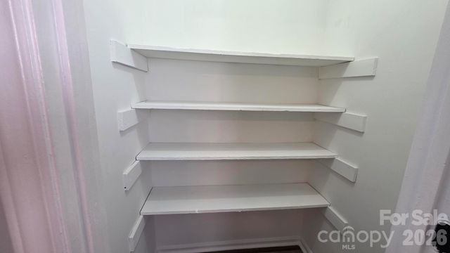 7906 Oak Meadow Court, Charlotte, NC 28210