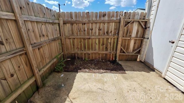 7906 Oak Meadow Court, Charlotte, NC 28210