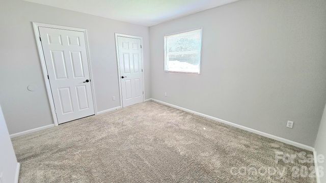 7906 Oak Meadow Court, Charlotte, NC 28210