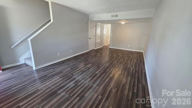 7906 Oak Meadow Court, Charlotte, NC 28210