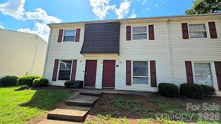 7906 Oak Meadow Court, Charlotte, NC 28210