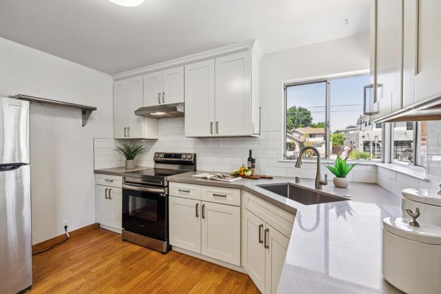 384 Beemer Avenue, Sunnyvale, CA 94086