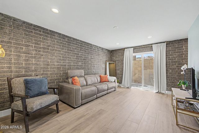 4925 N 73RD Street 16, Scottsdale, AZ 85251