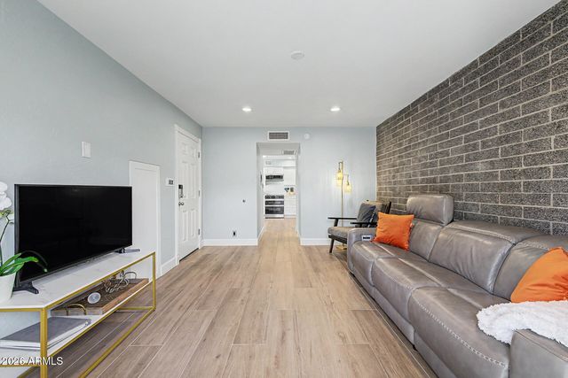 4925 N 73RD Street 16, Scottsdale, AZ 85251